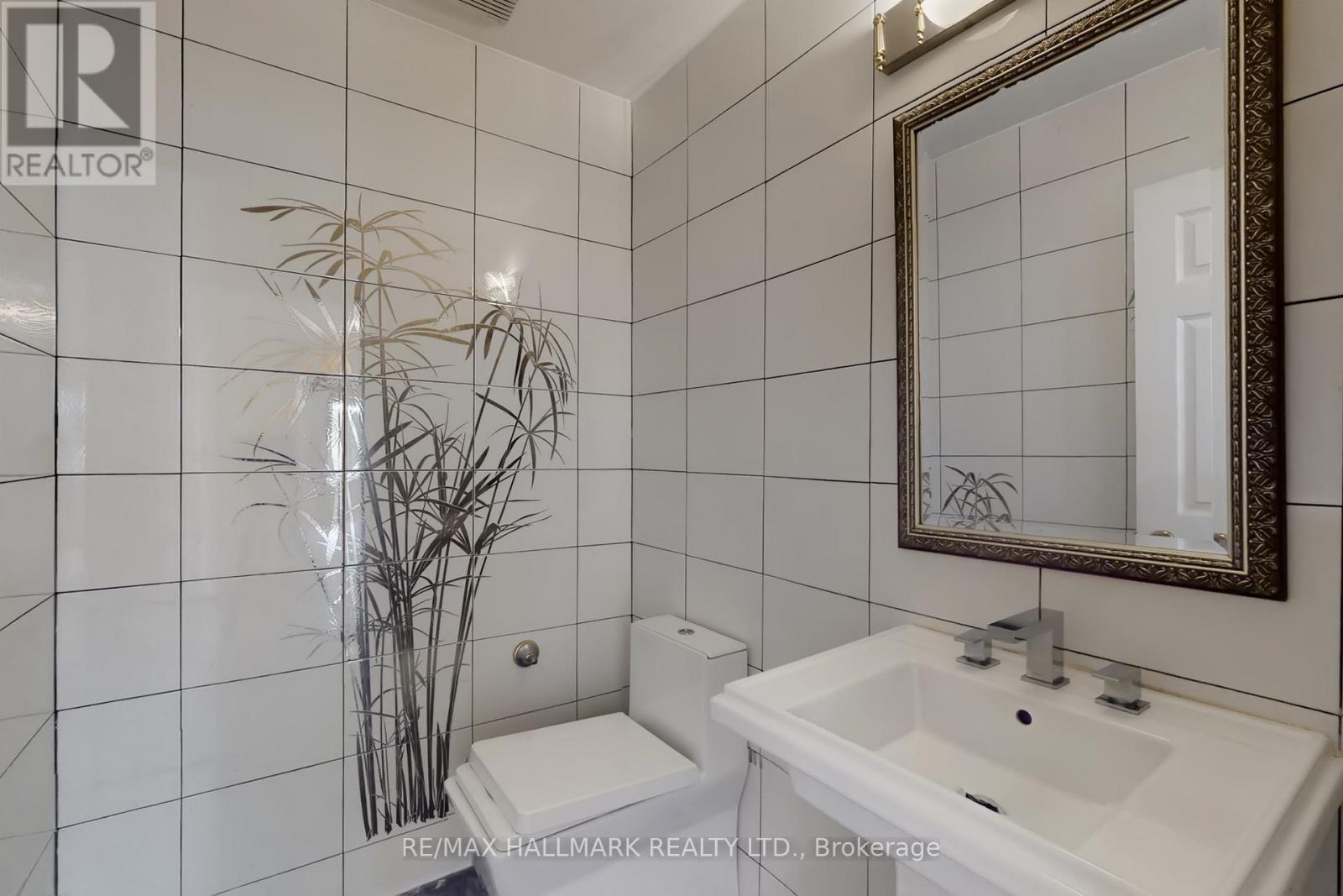 61 Glenayr Road, Richmond Hill, Ontario  L4B 2V8 - Photo 19 - N12674382