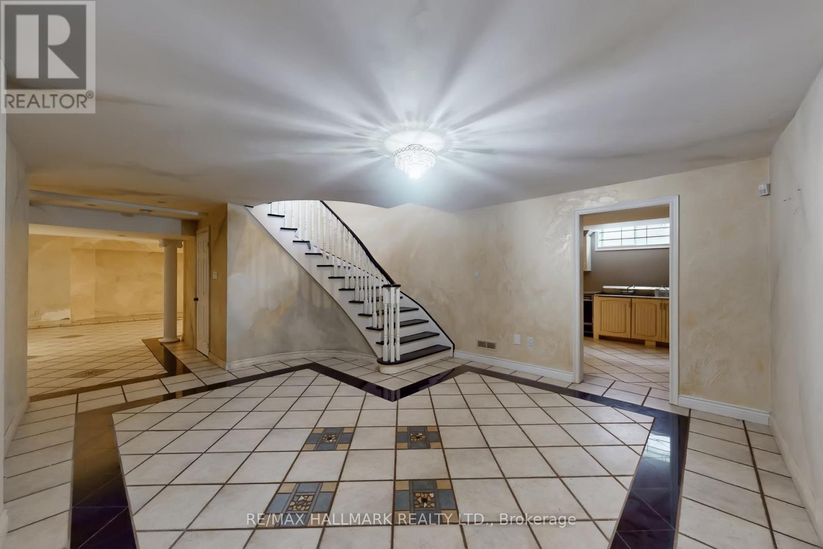 61 Glenayr Road, Richmond Hill, Ontario  L4B 2V8 - Photo 32 - N12674382