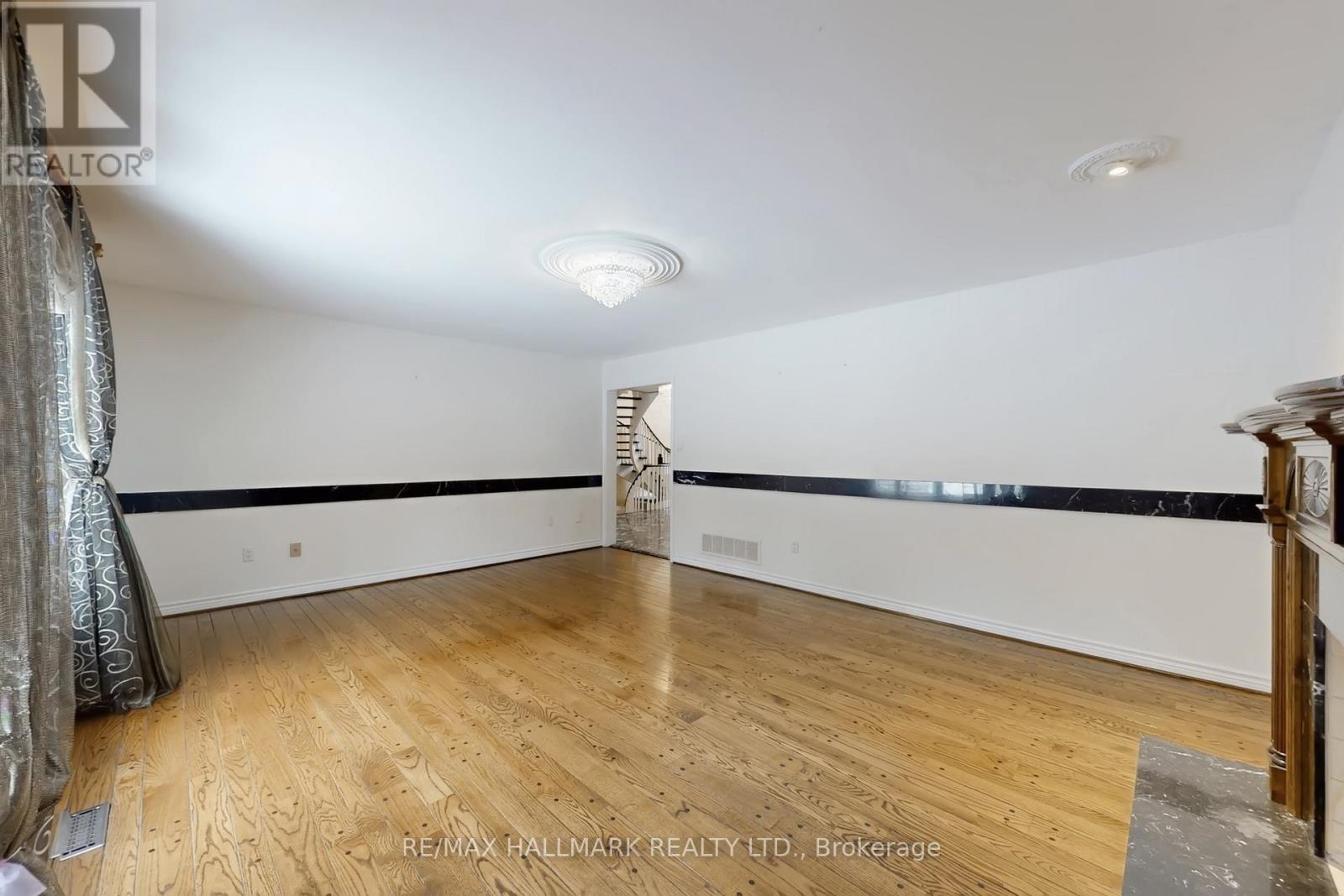 61 Glenayr Road, Richmond Hill, Ontario  L4B 2V8 - Photo 12 - N12674382