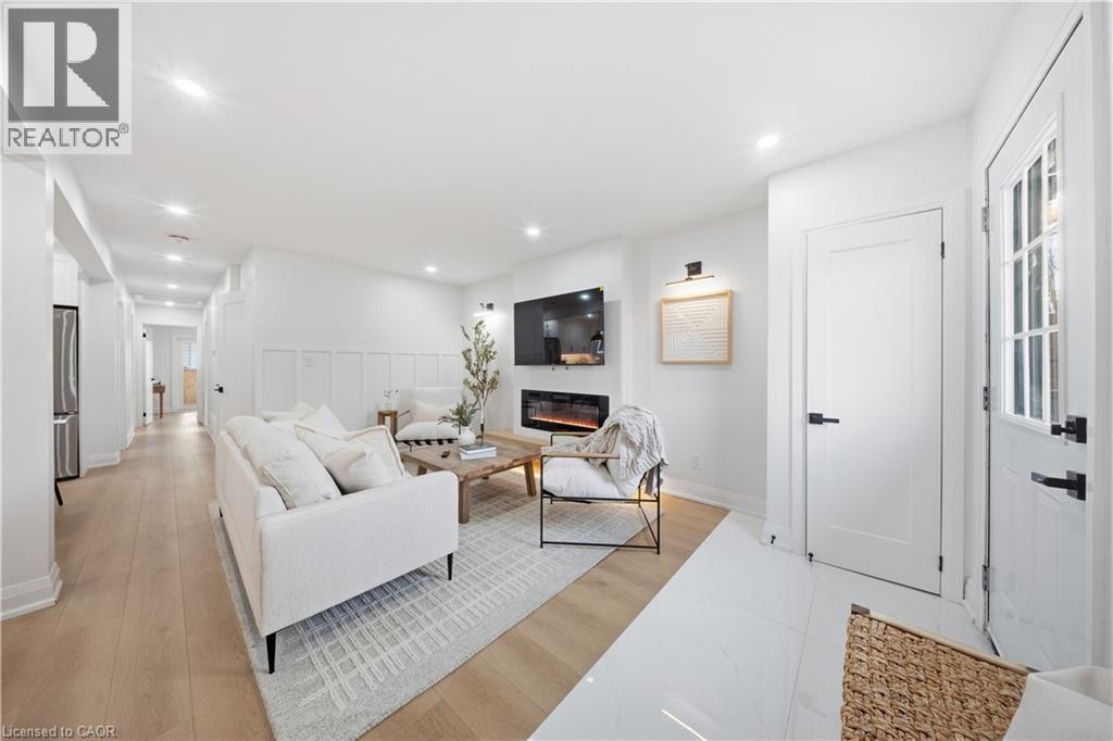 11 Garside Avenue S, Hamilton, Ontario  L8G 4A8 - Photo 2 - 40796909