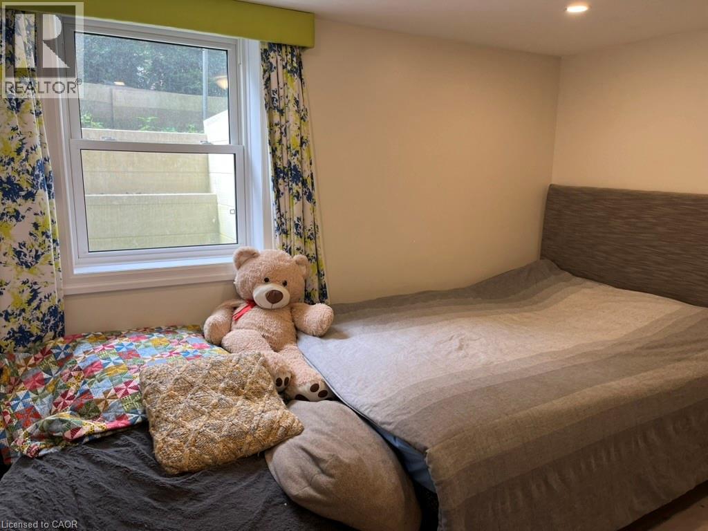 235 Fearnwood Street, Cambridge, Ontario  N3C 1B7 - Photo 3 - 40796860