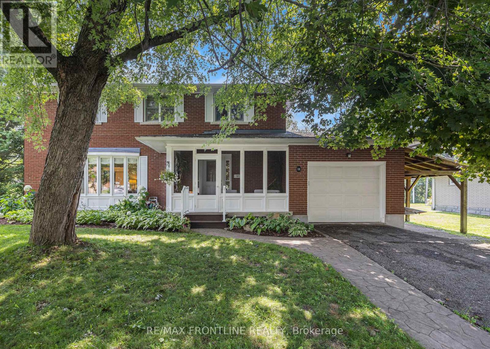 12 Glenview Crescent, Perth, Ontario  K7H 2L2 - Photo 2 - X12675904