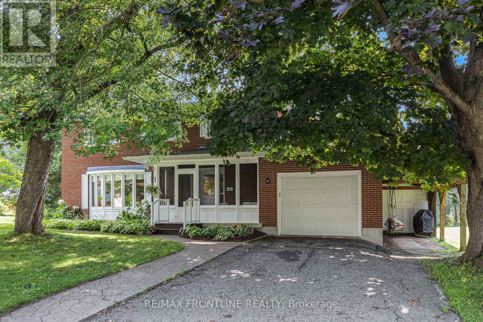 12 Glenview Crescent, Perth, Ontario  K7H 2L2 - Photo 3 - X12675904