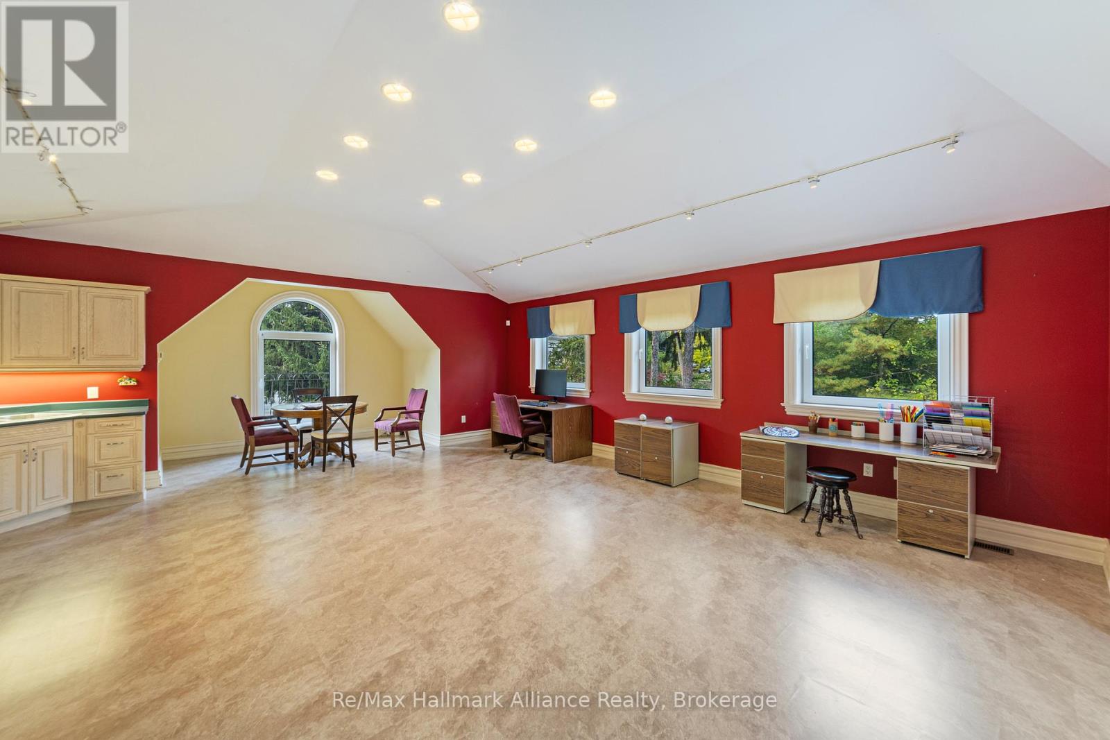 1024 Linbrook Road, Oakville, Ontario  L6J 2L1 - Photo 21 - W12429460