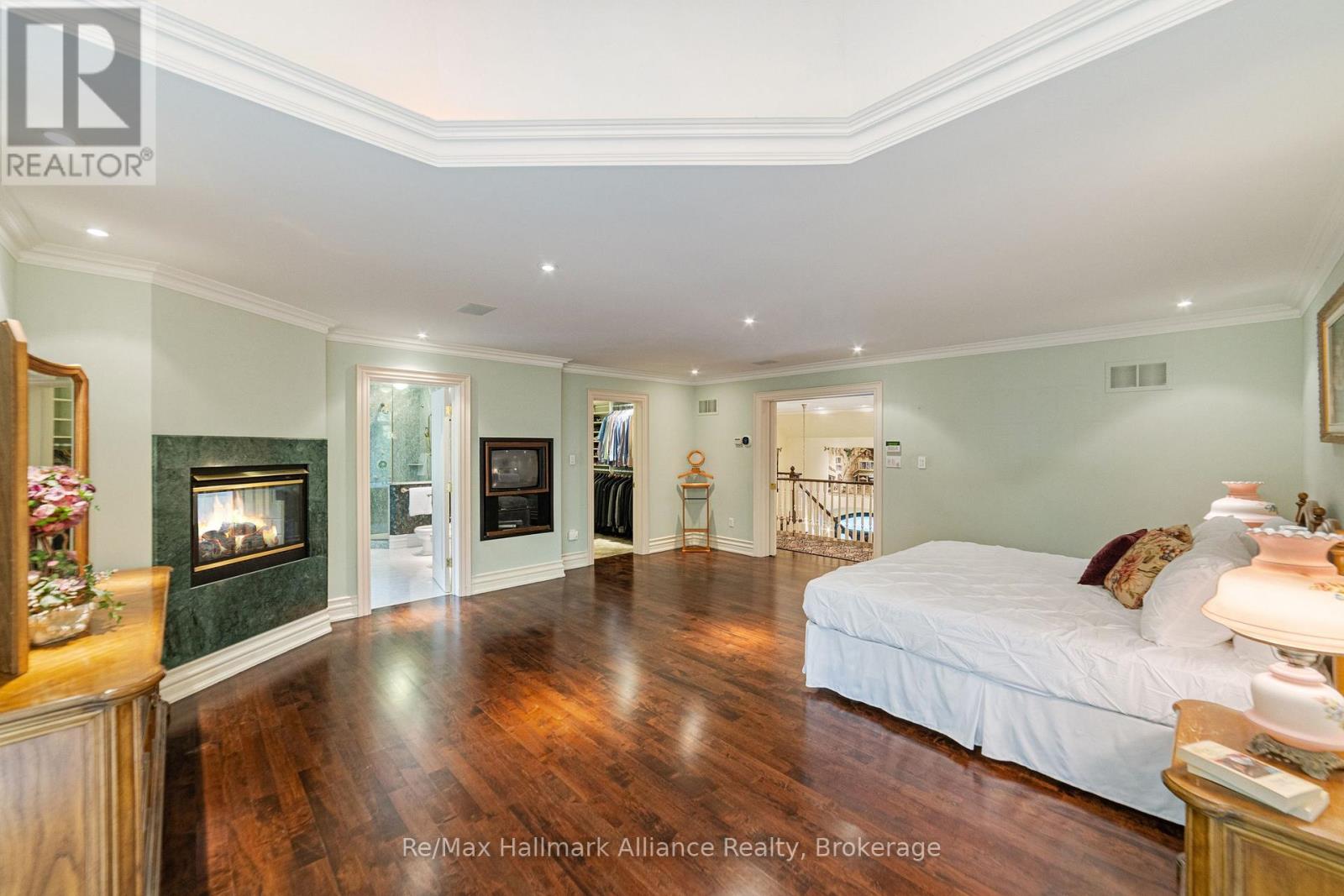 1024 Linbrook Road, Oakville, Ontario  L6J 2L1 - Photo 29 - W12429460