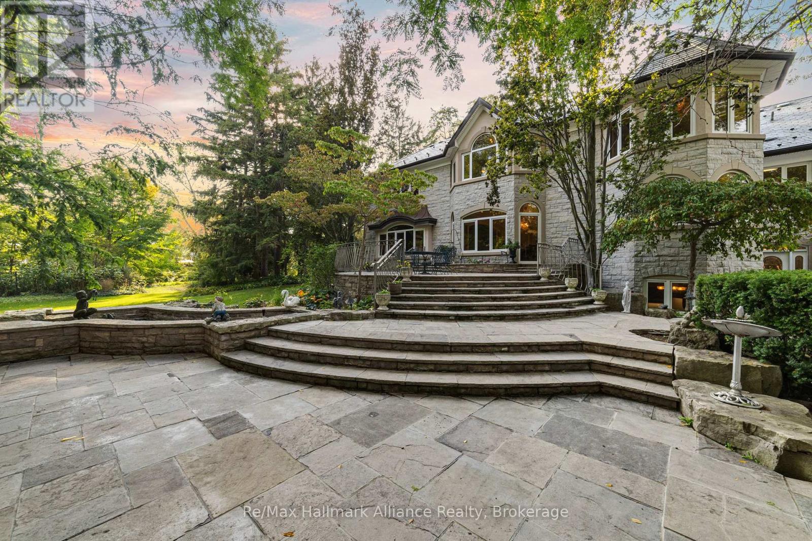 1024 Linbrook Road, Oakville, Ontario  L6J 2L1 - Photo 50 - W12429460