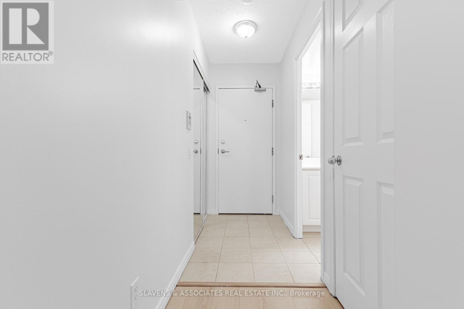 2306 - 30 Harrison Garden Boulevard, Toronto, Ontario M2N 7A9 - Photo 2 - C12675816