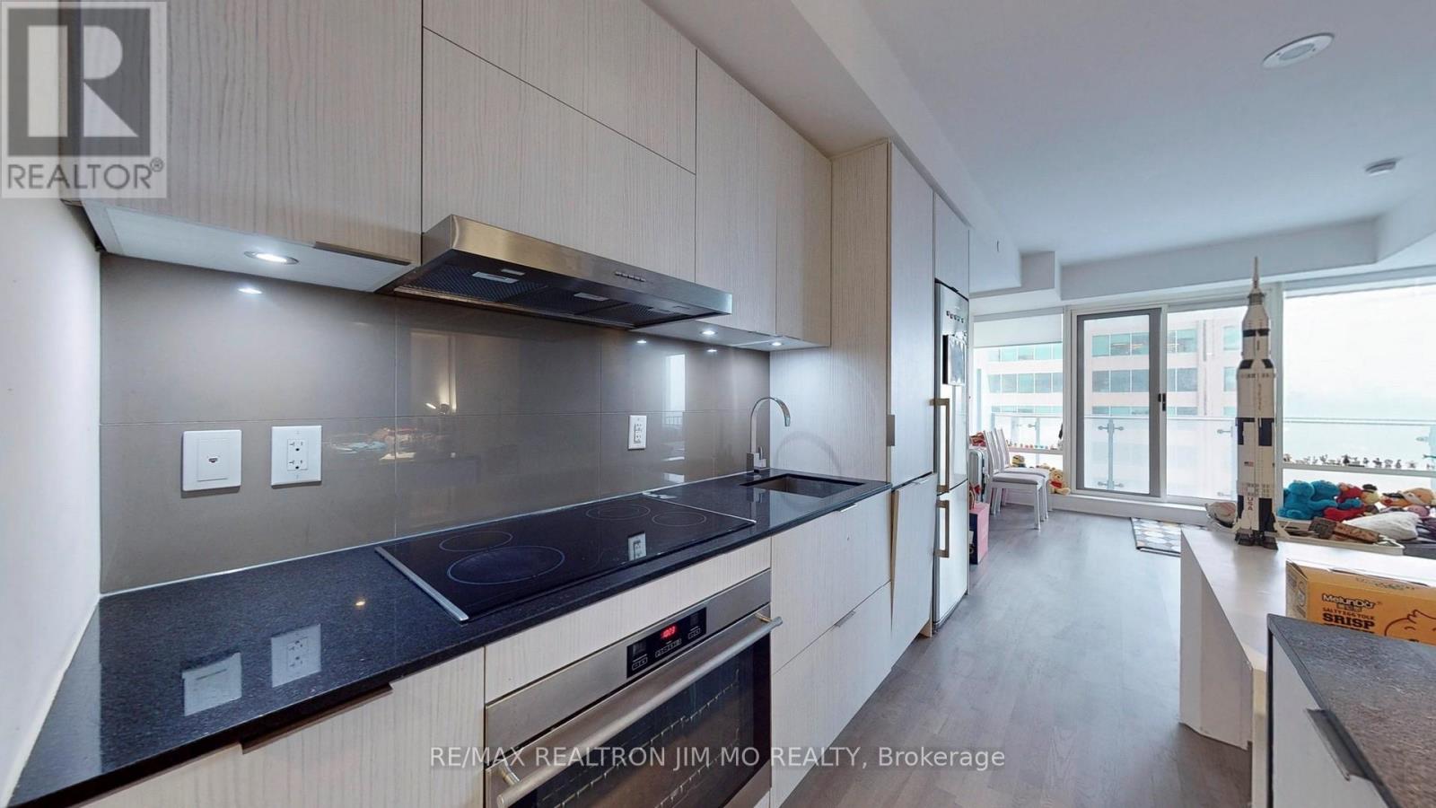 1712 - 1 Bloor Street E, Toronto, Ontario  M4W 1A9 - Photo 10 - C12675894