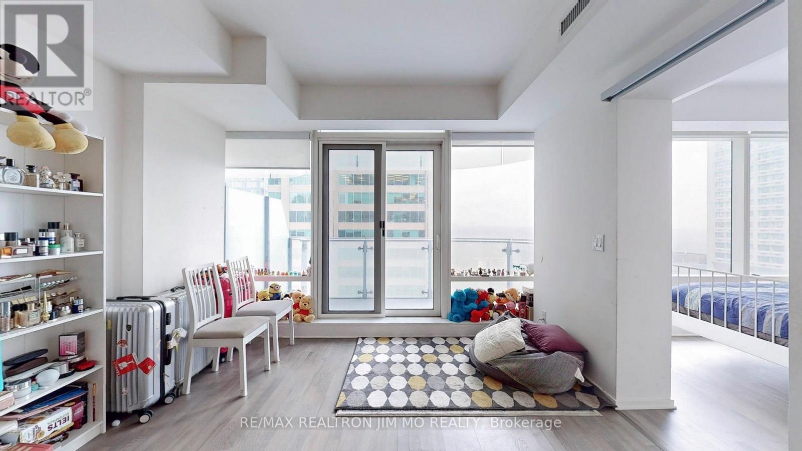 1712 - 1 Bloor Street E, Toronto, Ontario  M4W 1A9 - Photo 3 - C12675894