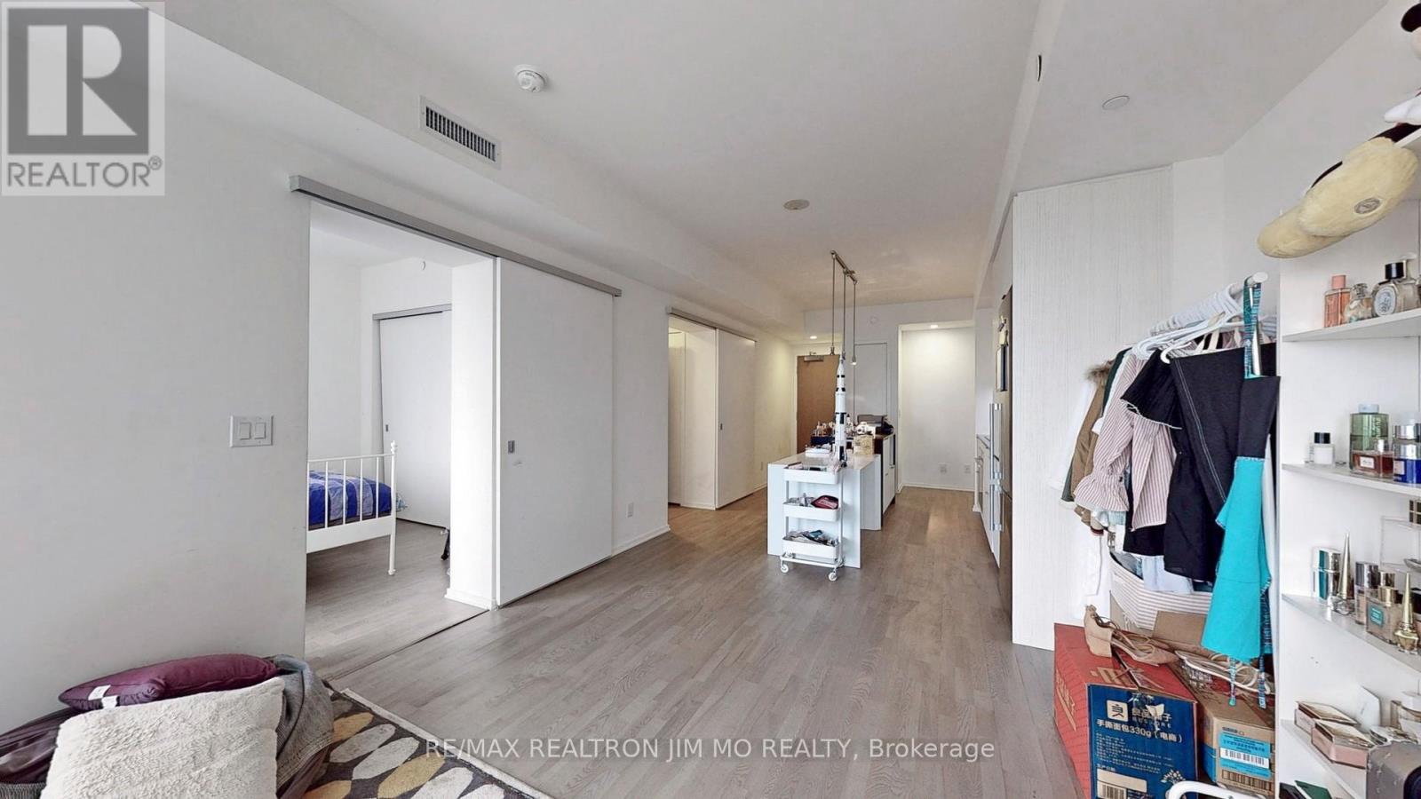 1712 - 1 Bloor Street E, Toronto, Ontario  M4W 1A9 - Photo 7 - C12675894