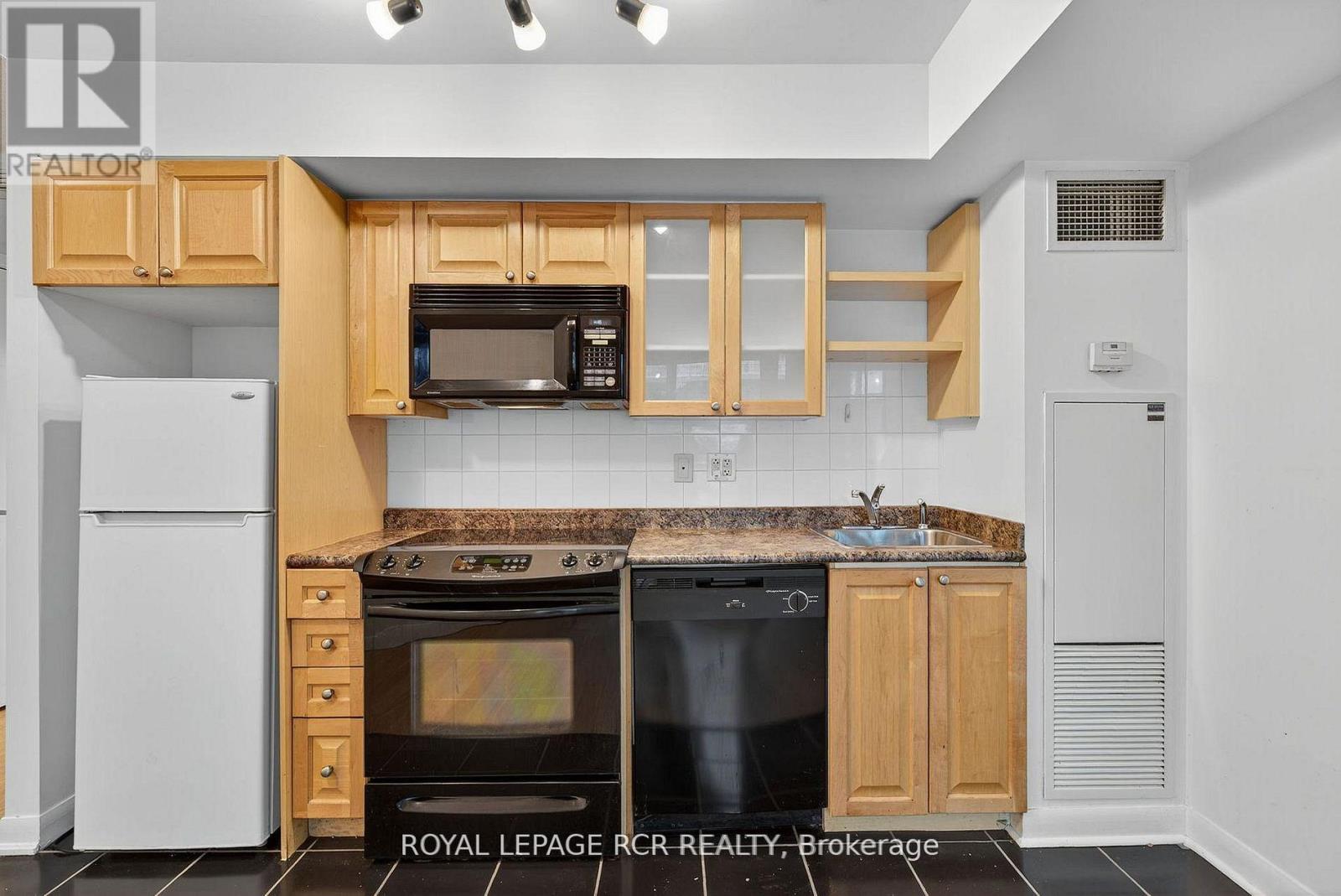 310 - 600 Fleet Street, Toronto, Ontario  M5V 1B7 - Photo 11 - C12675950