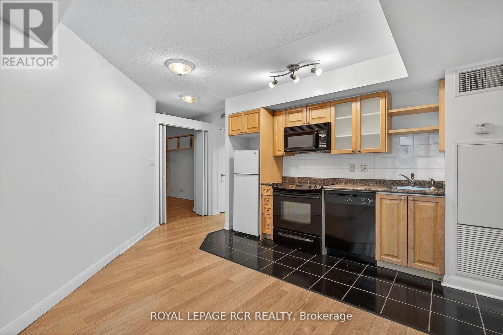 310 - 600 Fleet Street, Toronto, Ontario  M5V 1B7 - Photo 9 - C12675950