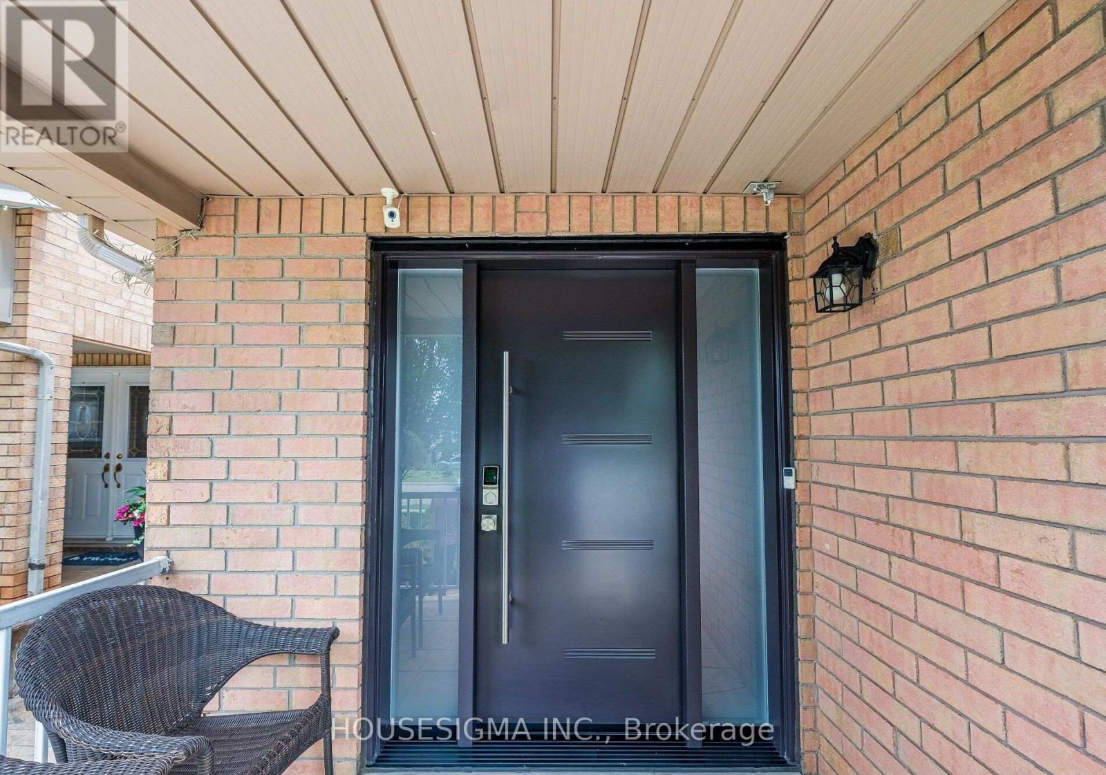 6929 Vicar Gate, Mississauga, Ontario  L5W 1G6 - Photo 2 - W12675080