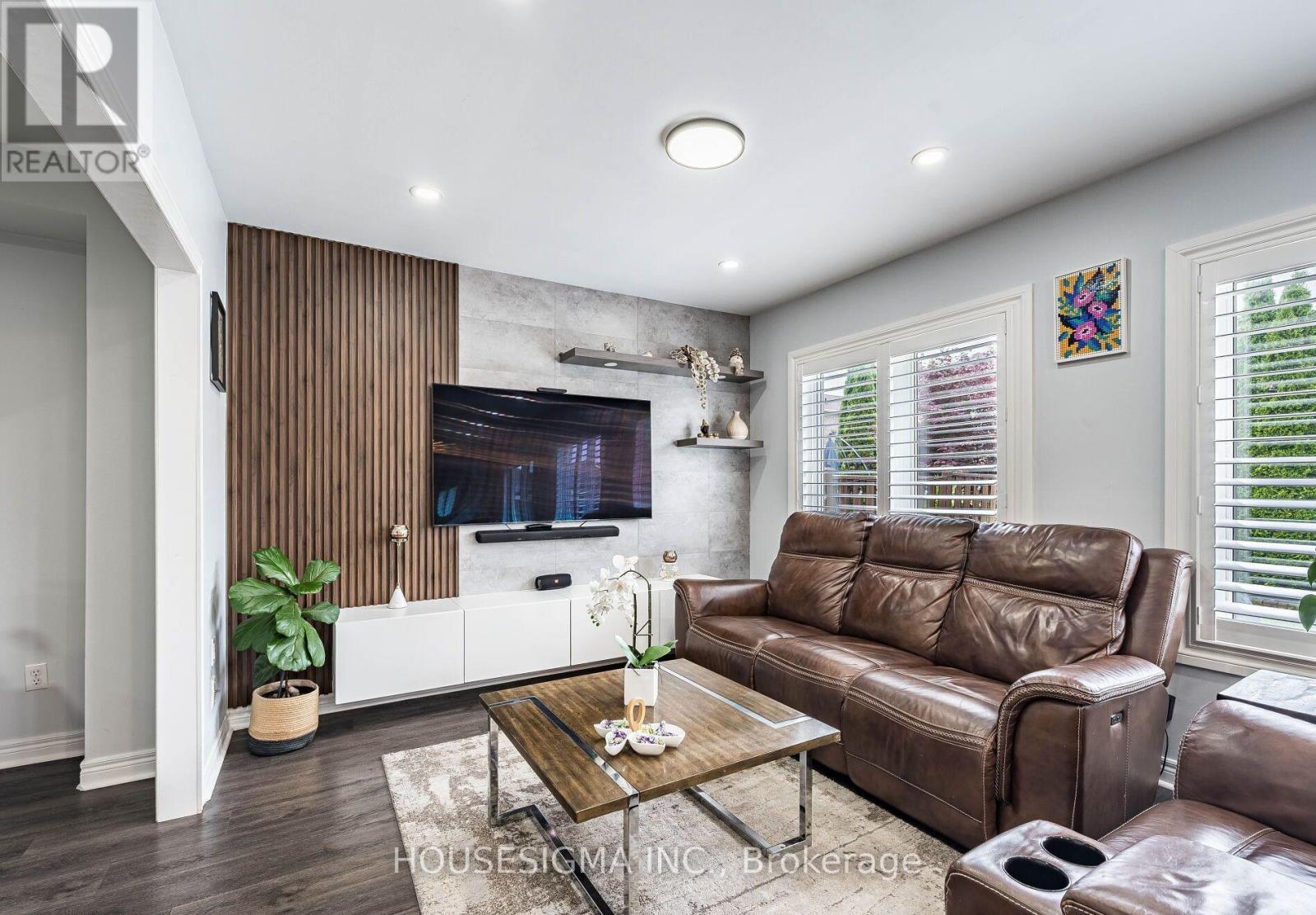 6929 Vicar Gate, Mississauga, Ontario  L5W 1G6 - Photo 8 - W12675080