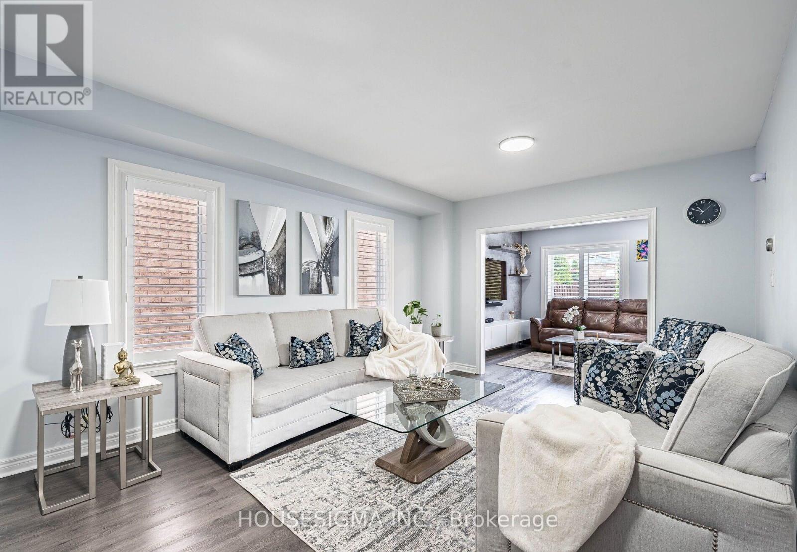 6929 Vicar Gate, Mississauga, Ontario  L5W 1G6 - Photo 6 - W12675080