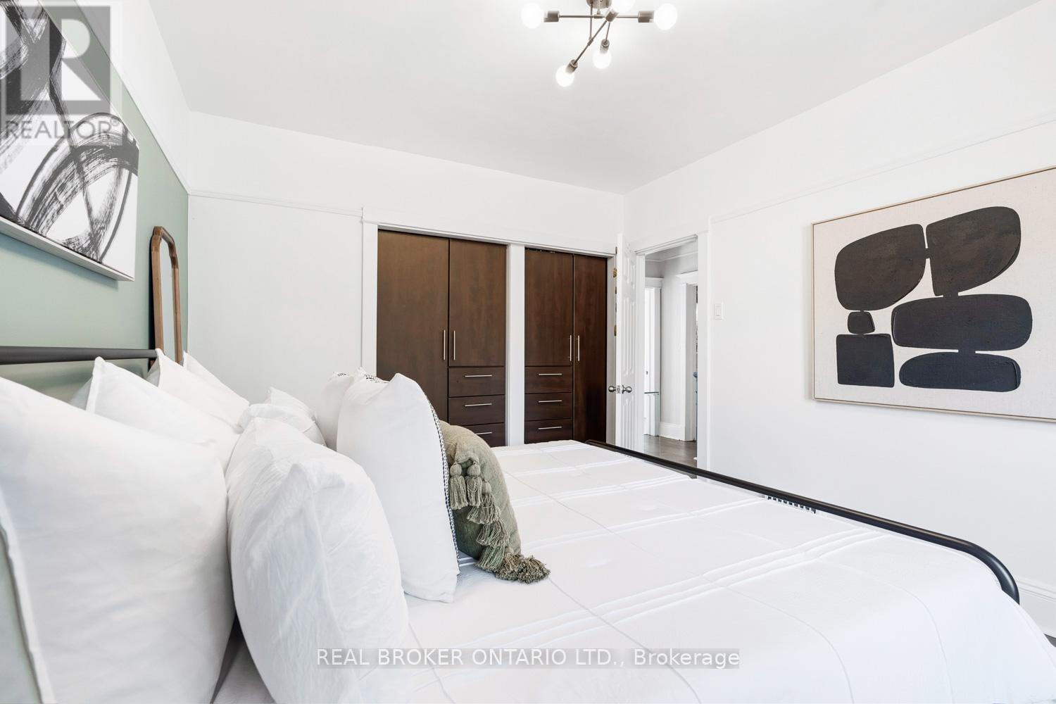 7 Juniper Avenue, Toronto, Ontario  M4L 1S1 - Photo 15 - E12675876