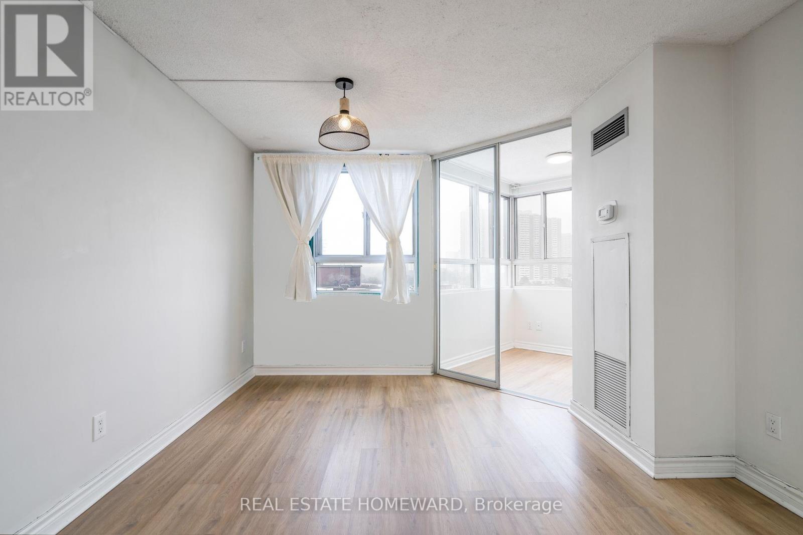 1002 - 4 Park Vista, Toronto, Ontario  M4B 3M8 - Photo 14 - E12675924