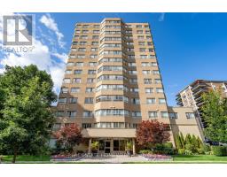 1002 - 4 PARK VISTA, Toronto, Ontario