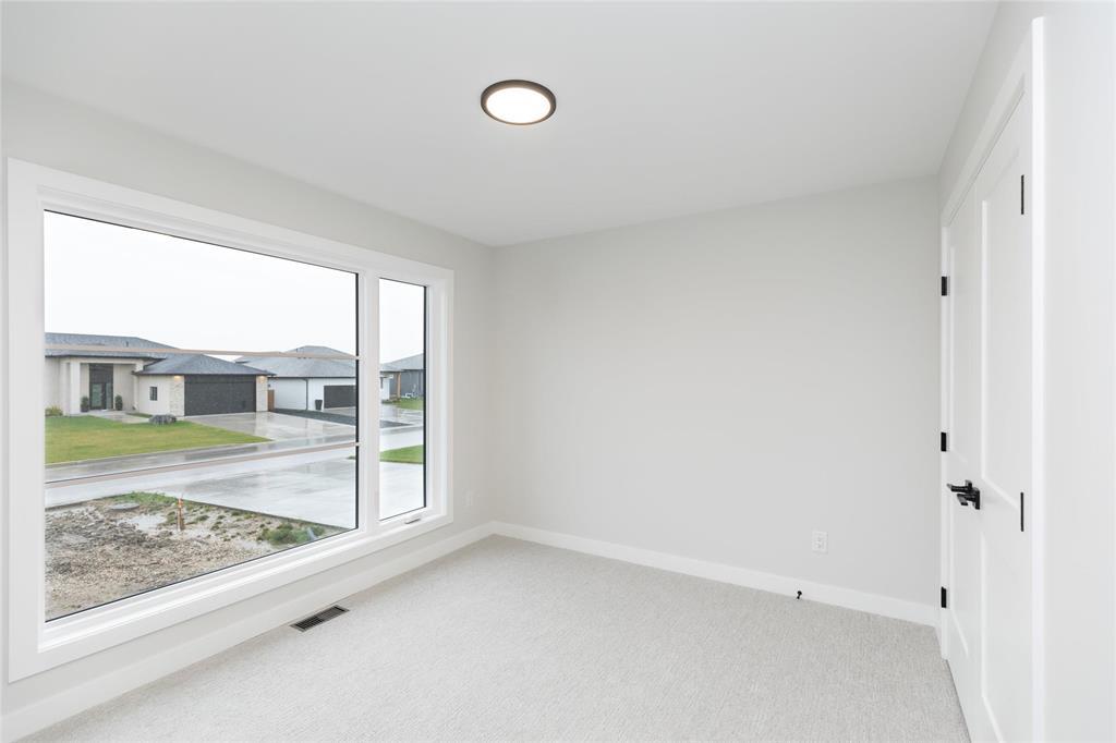 30 Caribou Bay, Steinbach, Manitoba  R5G 0Z3 - Photo 13 - 202600364