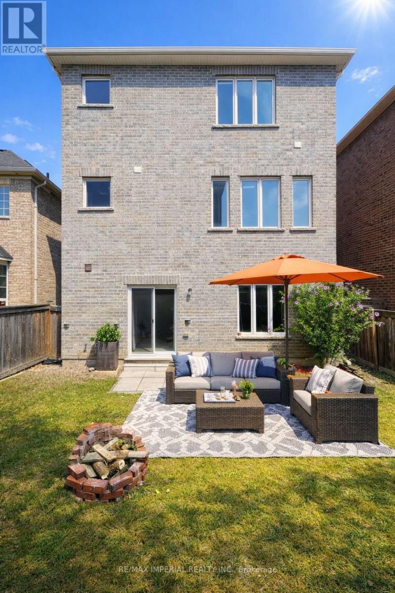 155 Art West Avenue, Newmarket, Ontario  L3X 0C1 - Photo 15 - N12675864