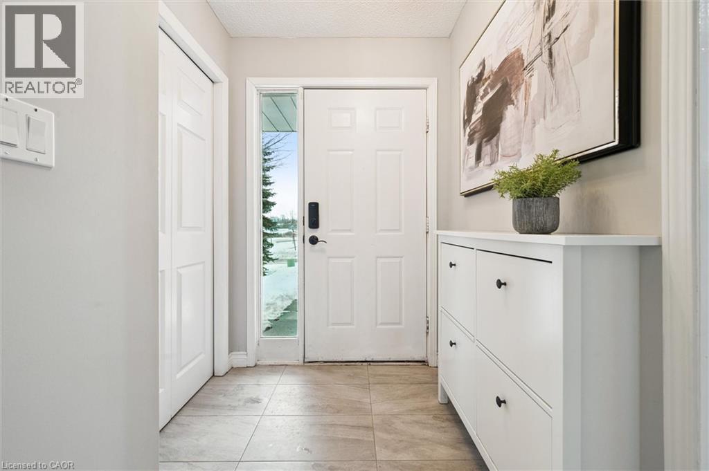 4 Northmanor Crescent, Kitchener, Ontario  N2N 3C2 - Photo 3 - 40796458