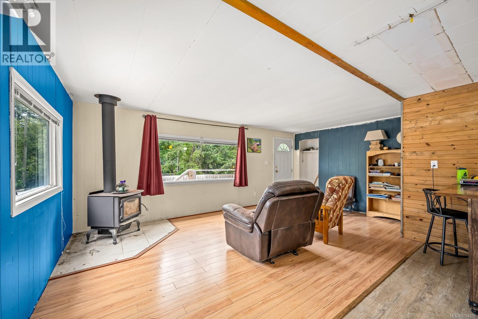 7865 Ships Point Rd, Fanny Bay, British Columbia V0R 1W0 - Photo 10 - 1004020