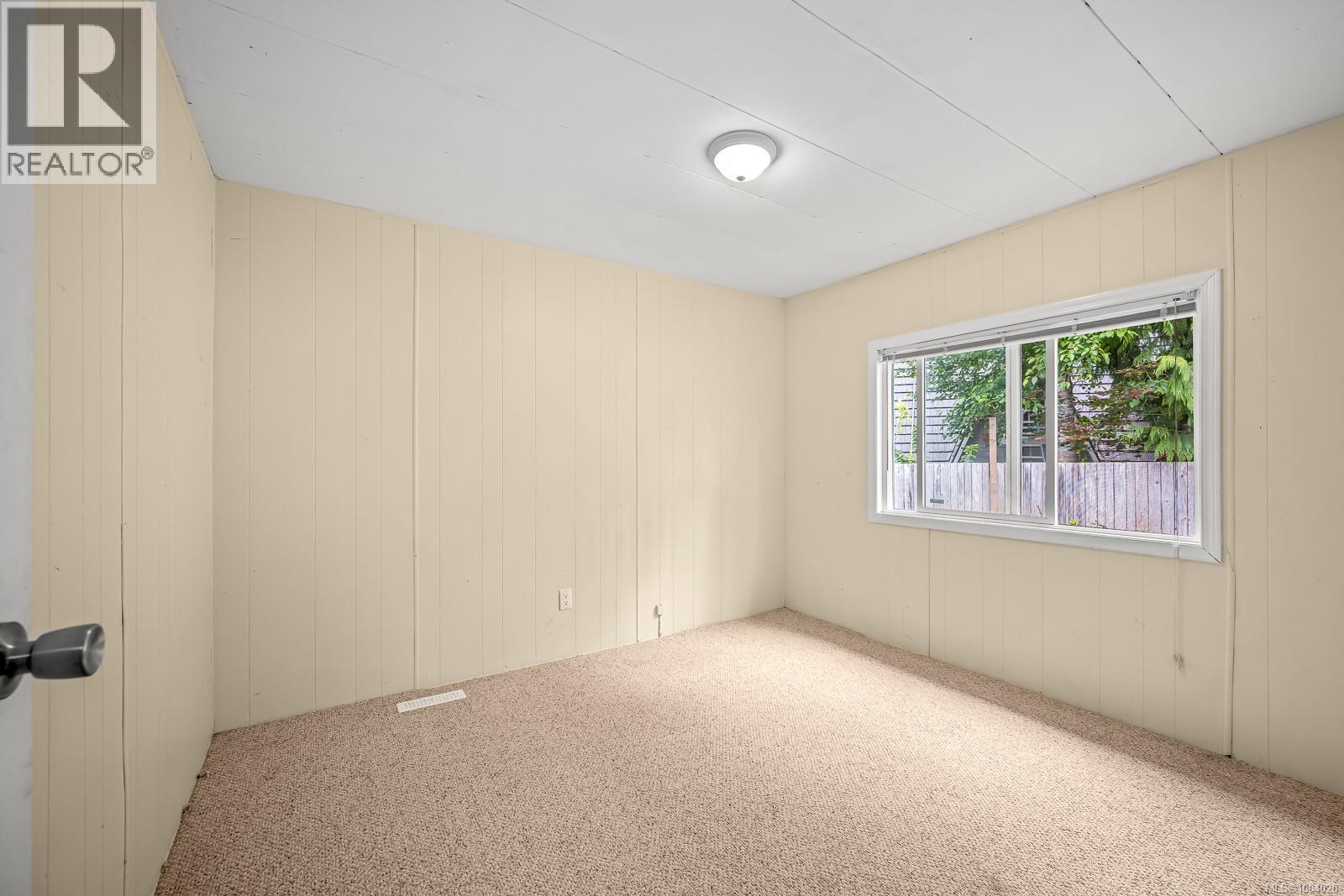 7865 Ships Point Rd, Fanny Bay, British Columbia V0R 1W0 - Photo 11 - 1004020