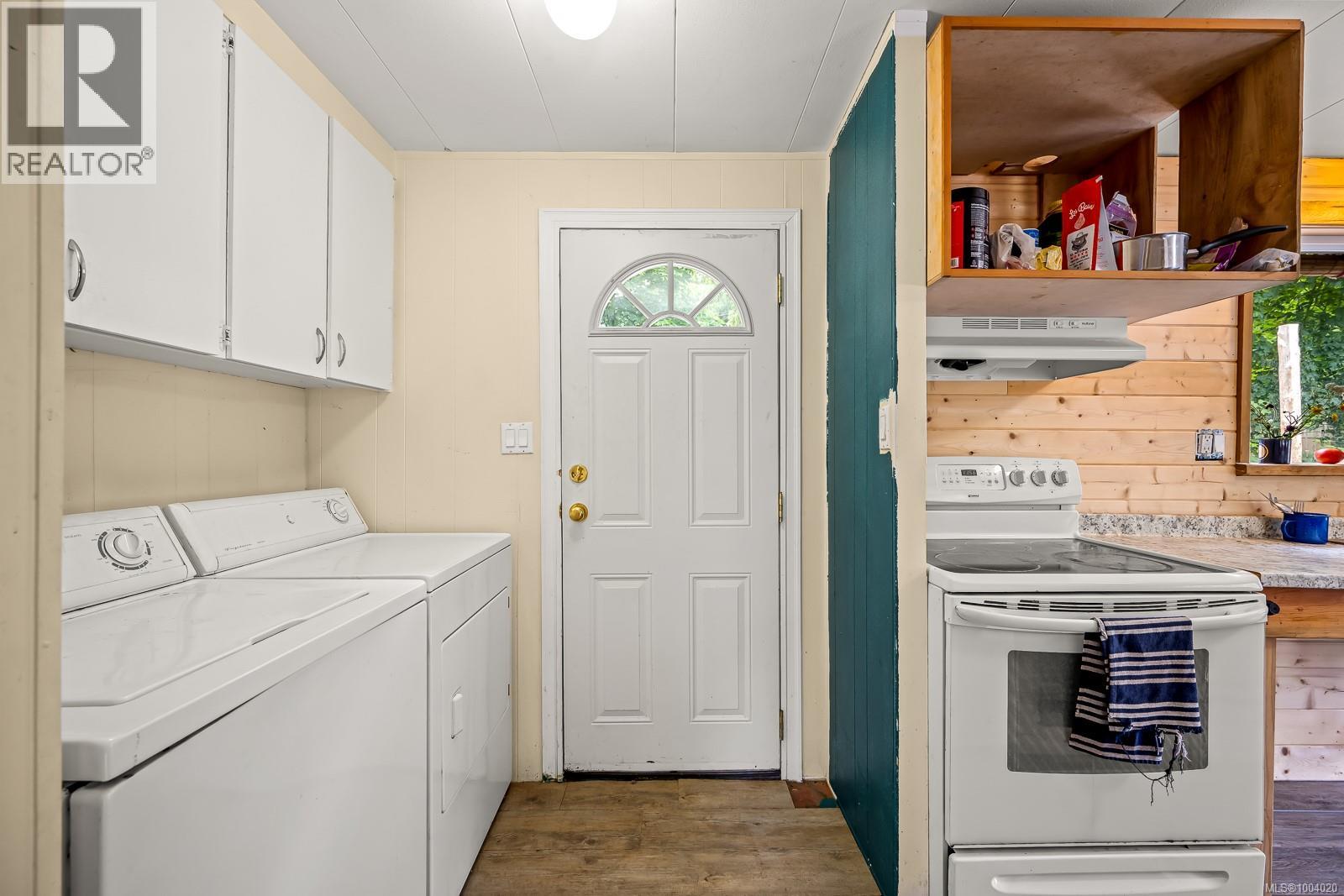 7865 Ships Point Rd, Fanny Bay, British Columbia V0R 1W0 - Photo 12 - 1004020