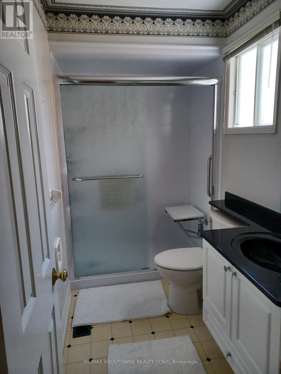 2179 Maplewood Drive, Burlington, Ontario  L7R 2C7 - Photo 19 - W12675828