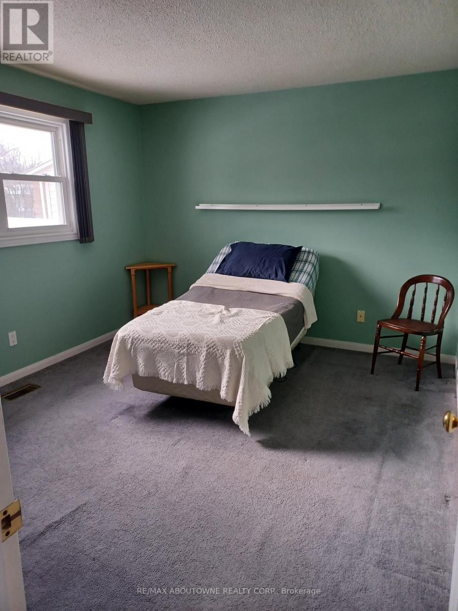 2179 Maplewood Drive, Burlington, Ontario  L7R 2C7 - Photo 21 - W12675828