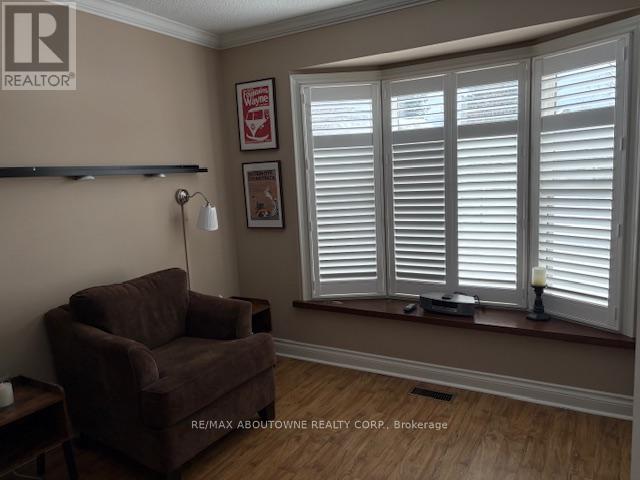 2179 Maplewood Drive, Burlington, Ontario  L7R 2C7 - Photo 6 - W12675828