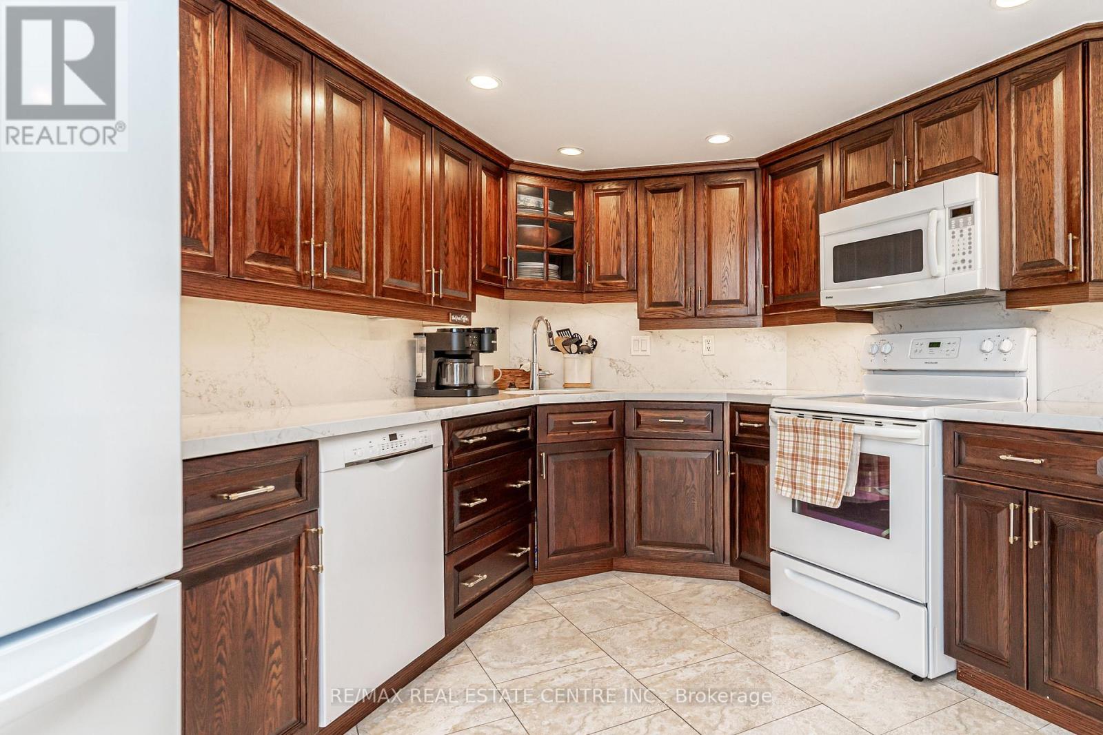 806 - 20 Cherrytree Drive, Brampton, Ontario  L6Y 3V1 - Photo 18 - W12675874