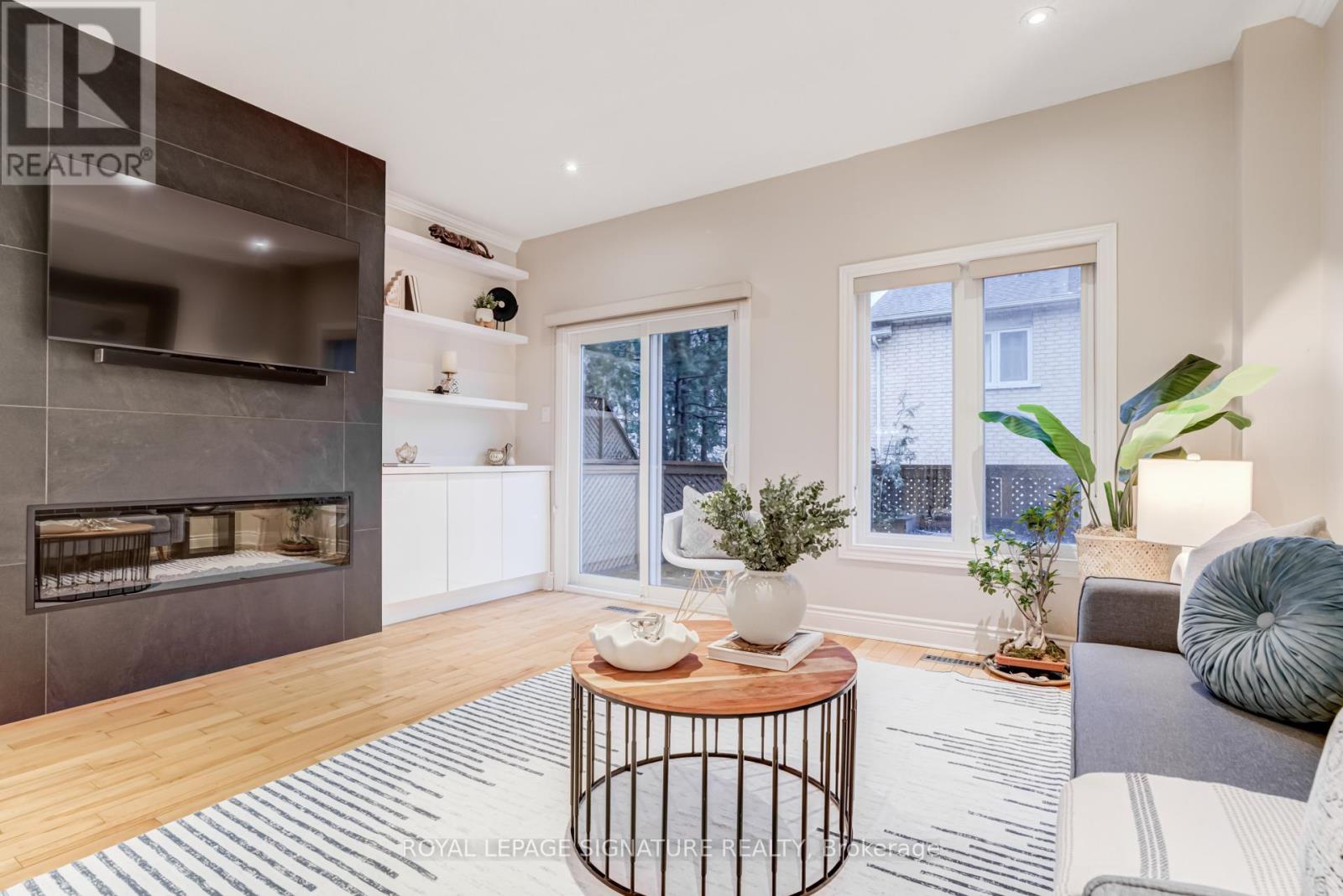 97 Harbourview Crescent, Toronto, Ontario  M8V 4B1 - Photo 10 - W12675886