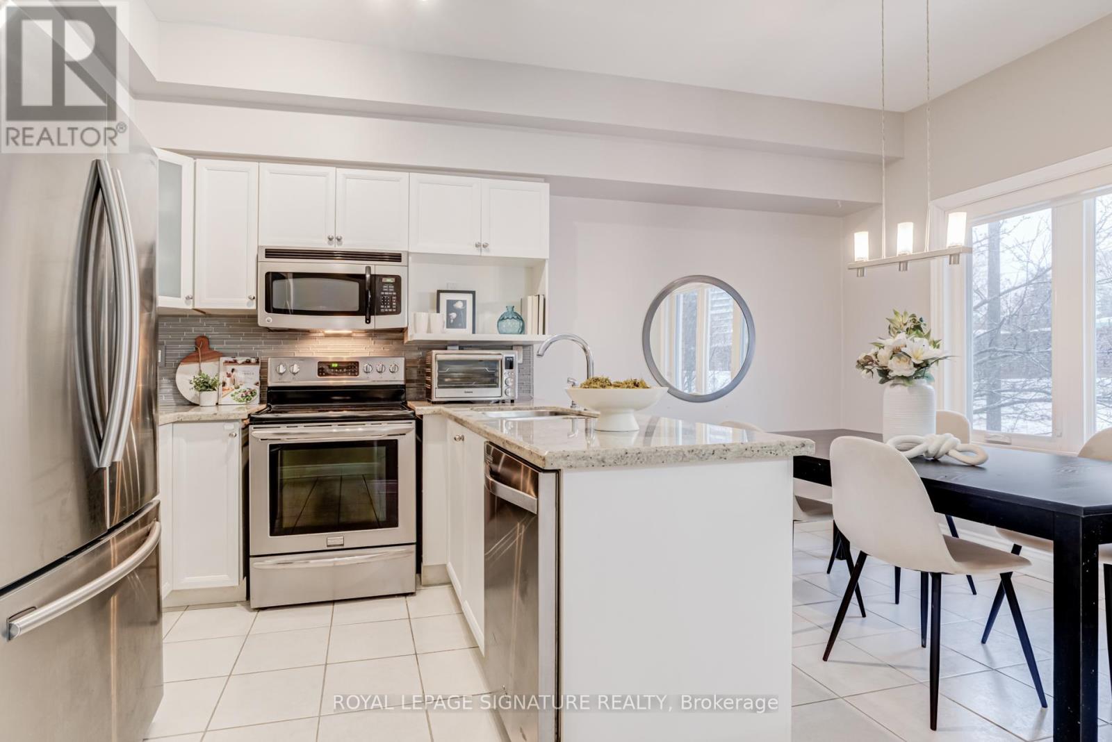 97 Harbourview Crescent, Toronto, Ontario  M8V 4B1 - Photo 2 - W12675886