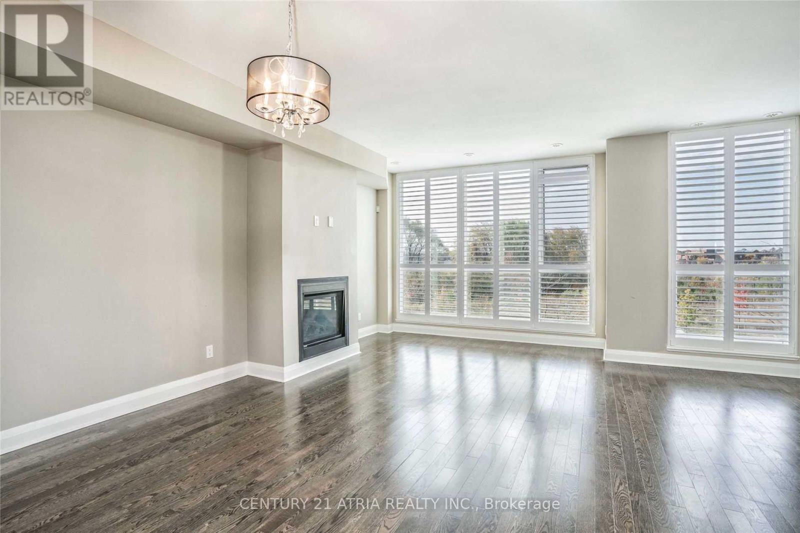 6 - 110 Little Creek Road, Mississauga, Ontario  L5R 0E9 - Photo 3 - W12675900