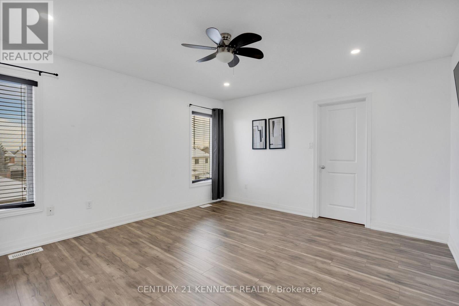 200 Courtney Crescent, Orangeville, Ontario  L9W 4S4 - Photo 13 - W12675914