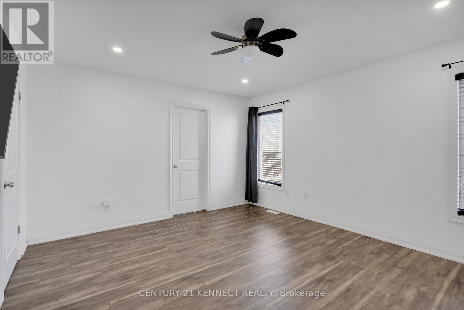 200 Courtney Crescent, Orangeville, Ontario  L9W 4S4 - Photo 15 - W12675914