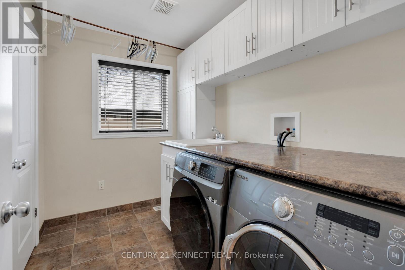 200 Courtney Crescent, Orangeville, Ontario  L9W 4S4 - Photo 22 - W12675914