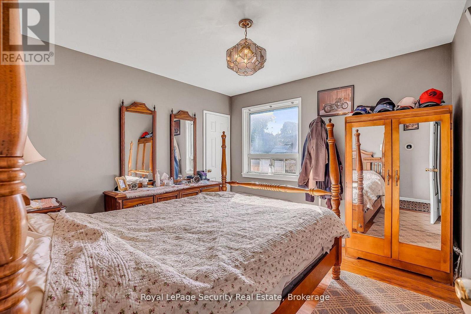 39 Boniface Avenue, Toronto, Ontario  M9W 1T5 - Photo 16 - W12675932