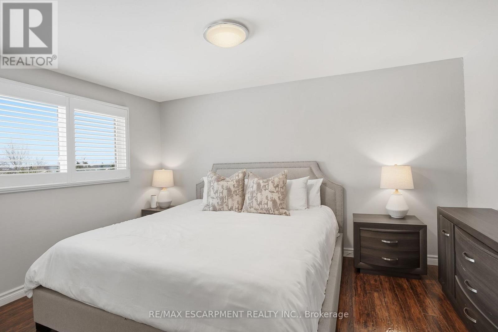 95 Chilton Drive, Hamilton, Ontario  L8J 1L8 - Photo 12 - X12675888