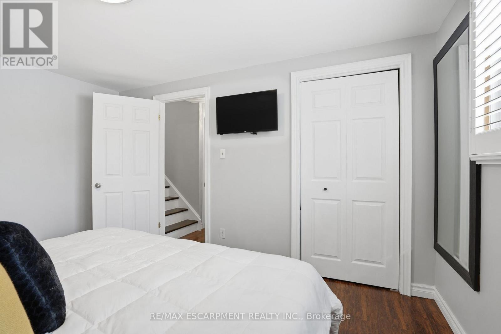 95 Chilton Drive, Hamilton, Ontario  L8J 1L8 - Photo 16 - X12675888