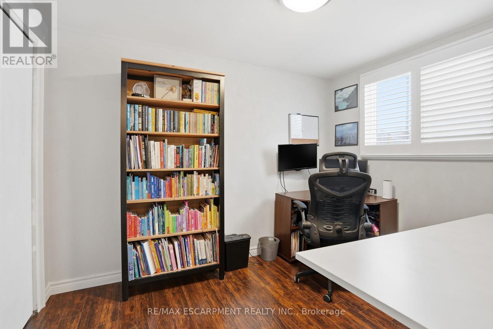 95 Chilton Drive, Hamilton, Ontario  L8J 1L8 - Photo 18 - X12675888