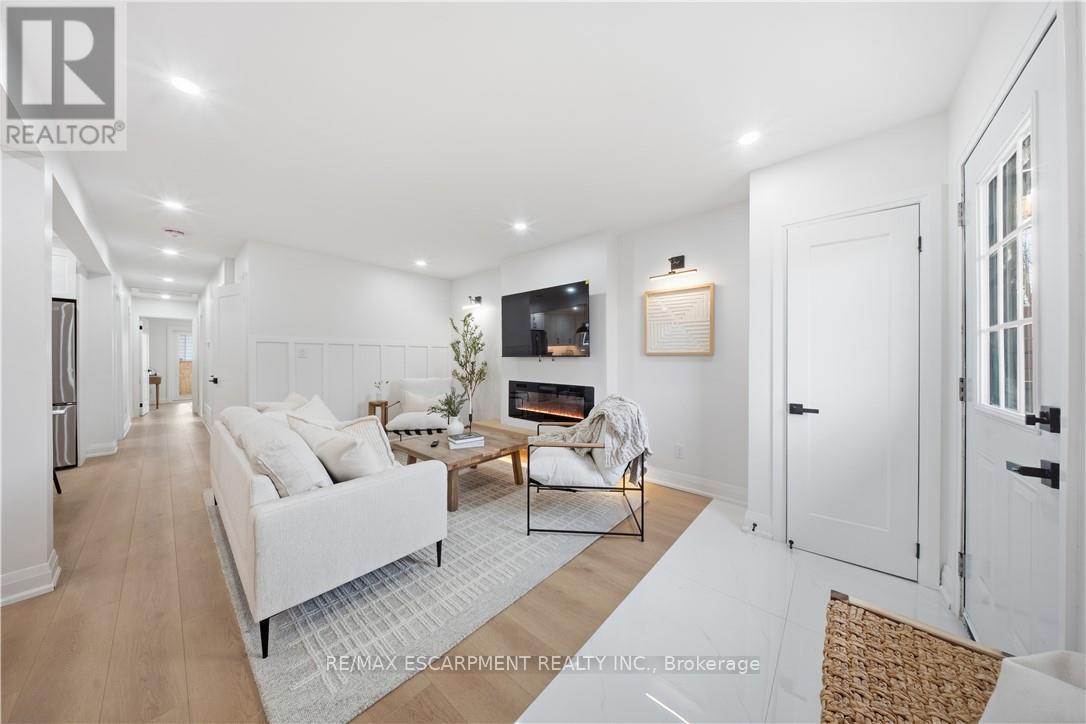 11 Garside Avenue S, Hamilton, Ontario  L8G 4A8 - Photo 2 - X12675928