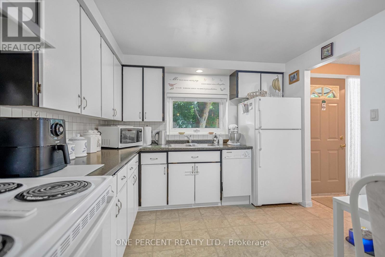 40 - 215 Glamis Road, Cambridge, Ontario  N1R 6V8 - Photo 4 - X12675946