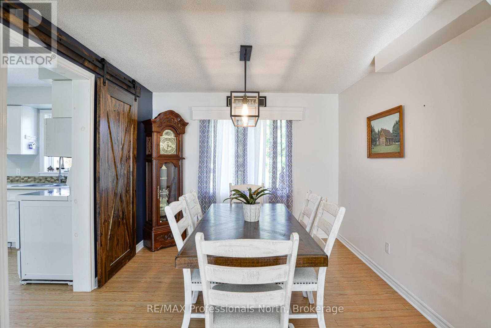 6 Lankin Avenue, Bracebridge, Ontario  P1L 1Y1 - Photo 5 - X12675956