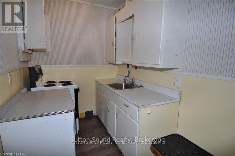 38 Island View Drive, South Bruce Peninsula, Ontario  N0H 1A0 - Photo 15 - X12675994