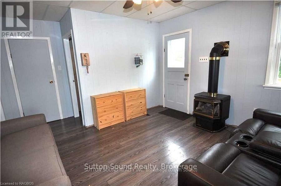 38 Island View Drive, South Bruce Peninsula, Ontario  N0H 1A0 - Photo 9 - X12675994