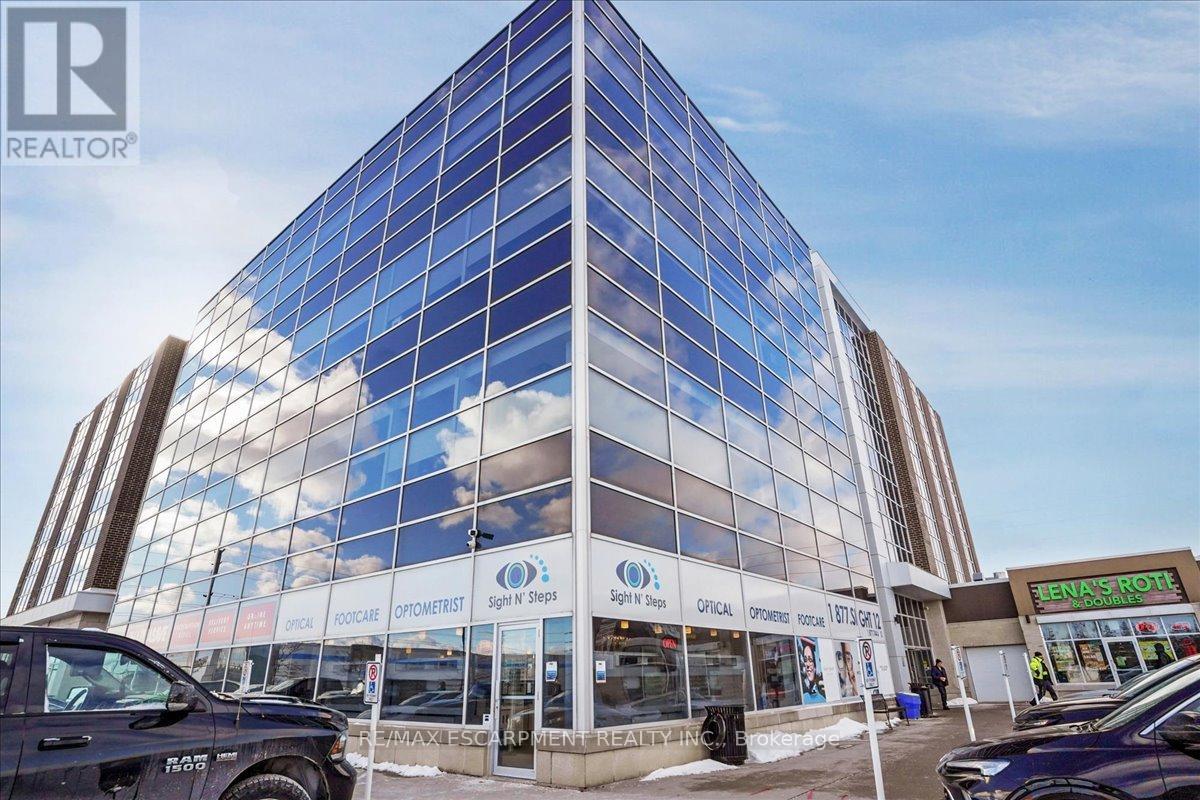 103 - 300 Rossland Road E, Ajax, Ontario  L1Z 0K4 - Photo 2 - E12651626