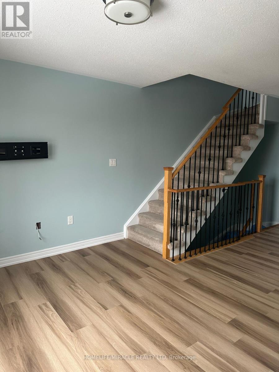 6 Soldier Street, Brampton, Ontario  L7A 4B6 - Photo 2 - W12665908