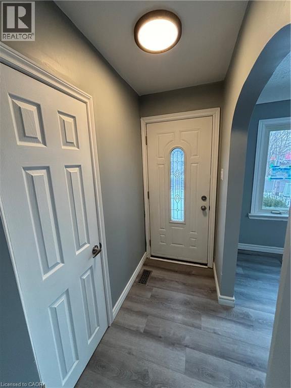 90 Lorne Street Unit# 1, St. Catharines, Ontario  L2P 3C4 - Photo 2 - 40796998